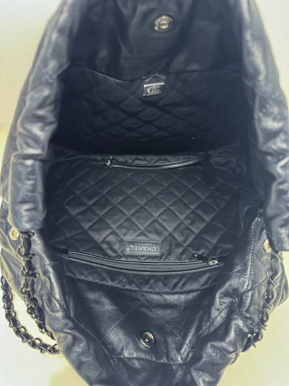 Chanel Calfskin Quilted Regular Chanel 22 So Black